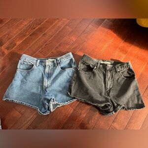 Bundle of two pair Levi Shorts size 30 in high waist mom